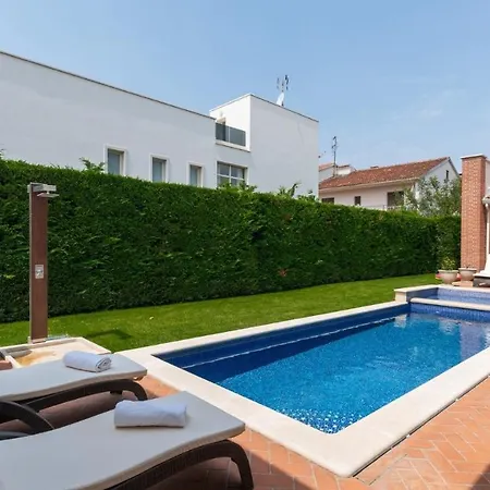 Rafaelle By Konukevi