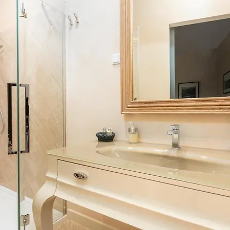 بيت ضيافة Rafaelle By